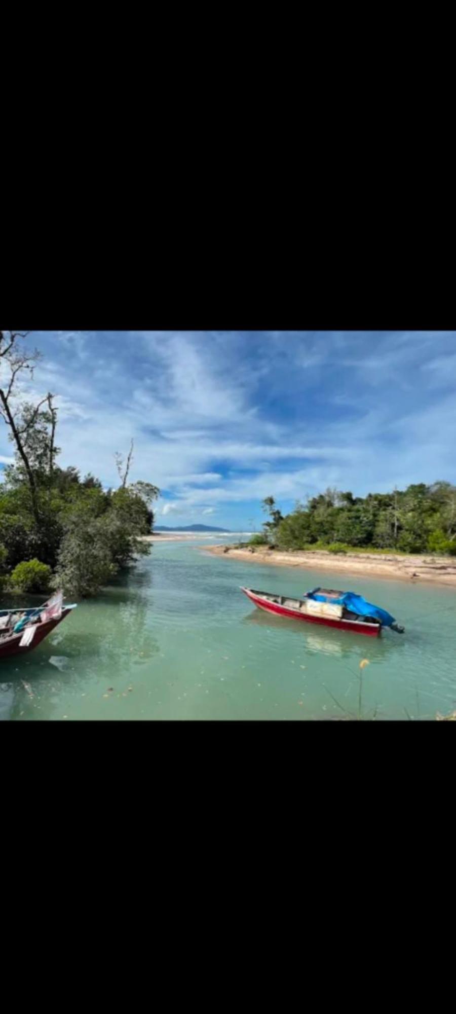 The Mangrove Villa Sematan Bagian luar foto