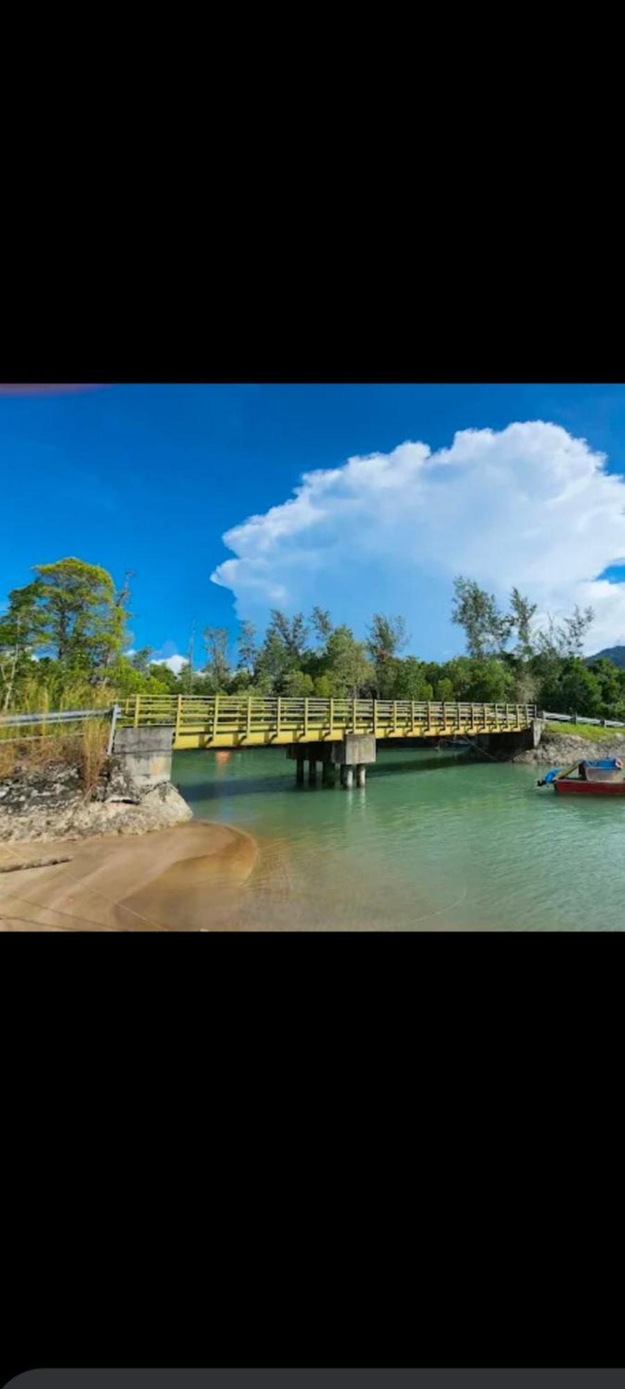 The Mangrove Villa Sematan Bagian luar foto